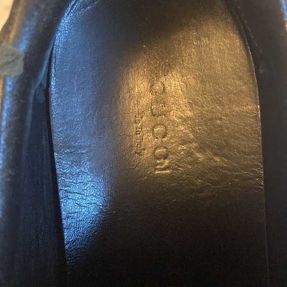 GUCCI | Black Microguccissima Leather Low Top Sneakers - Picture 6 of 9